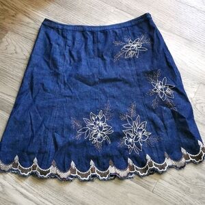 Tribal denim cottagecore embroidered A line skirt. EUC size 12
